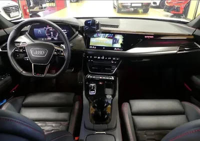 Audi RS e-tron GT 2022, 51600 км, за 88000000 KRW