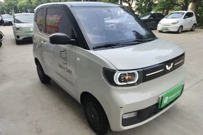 Wuling Hongguang MINIEV 2022, 27000 км, за 36386.25 CNY