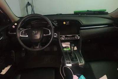 Honda Civic 2019, 17600 км, за 53962.28 CNY - фото 9