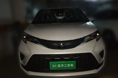 Toyota Granvia 2024, 13000 км, за 241864.95 CNY