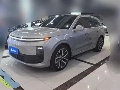 Li Auto Li L6 · 2024 год