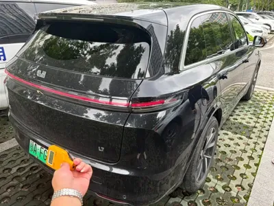Li Auto Li L7 2023, 76000 км, за 163800 CNY