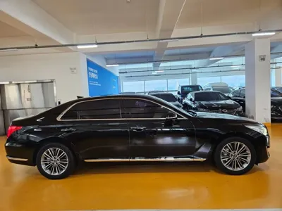 Genesis EQ900 2017, 304821 км, за 10480000 KRW