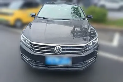 Volkswagen Passat 2017, 87100 км, за 73058.53 CNY