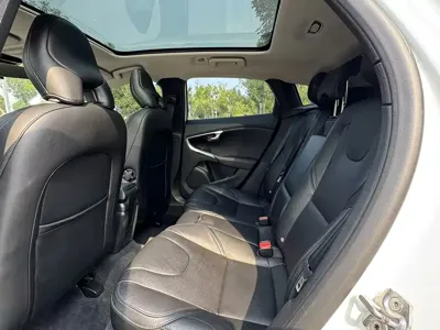 Volvo V40 2018, 90000 км, за 41800 CNY - фото 5