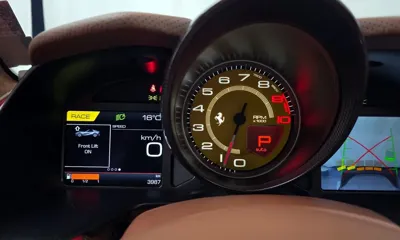 Ferrari 812 2022, 3987 км, за 770000000 KRW - фото 8