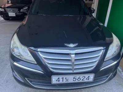 Hyundai Genesis 2012, 280000 км, за 3500000 KRW