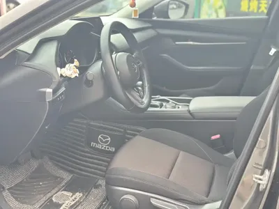 Mazda 3 Axela 2021, 70000 км, за 57800 CNY - фото 3