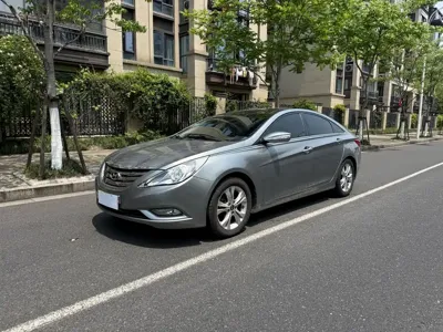 Hyundai Sonata · 2013 год