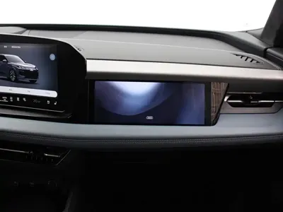 Audi 奥迪Q6L e-tron 2025, 5600 км, за 256000 CNY - фото 12