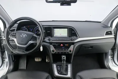 Hyundai Avante 2016, 120291 км, за 7500000 KRW - фото 7
