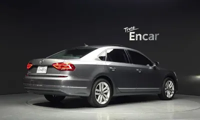 Volkswagen Passat 2016, 64965 км, за 1110000 KRW