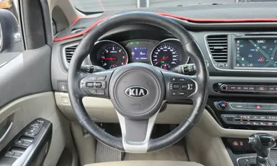 Kia Canival 2016, 126256 км, за 10800000 KRW - фото 12
