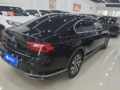 Volkswagen 迈腾 PHEV 2024, 61200 км, за 106800 CNY