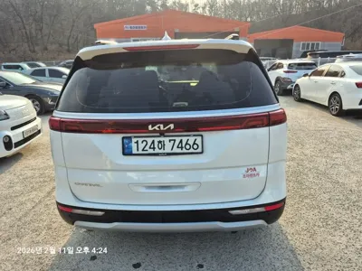 Kia Canival 2023, 87100 км, за 99990000 KRW
