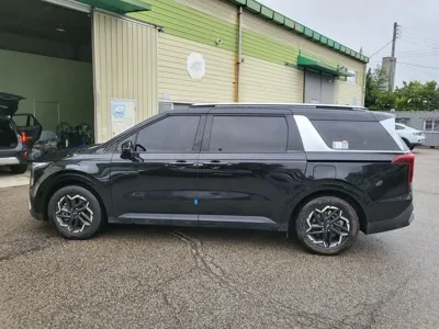 Kia Canival 2025, 11806 км, за 36110000 KRW - фото 3