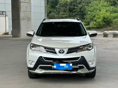 Toyota RAV4 2015, 140000 км, за 43800 CNY