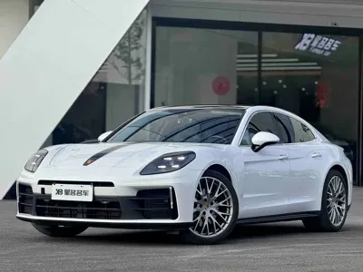 Porsche Panamera · 2024 год