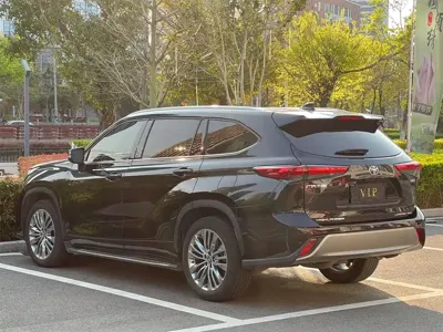 Toyota Highlander 2024, 32000 км, за 216800 CNY - фото 8