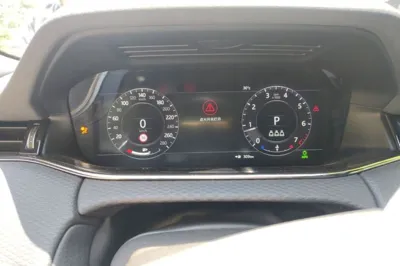 Land Rover Range Rover Evoque 2020, 60500 км, за 121029.2 CNY - фото 10