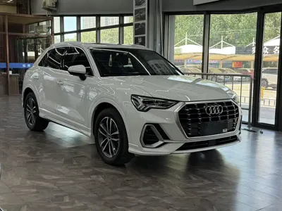 Audi Q3 · 2022 год