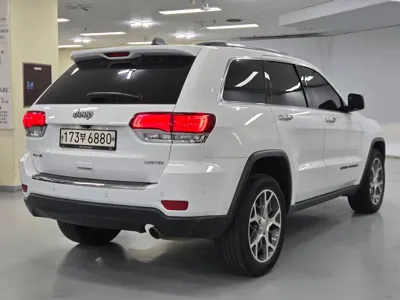 Jeep Cherokee 2021, 122458 км, за 18800000 KRW