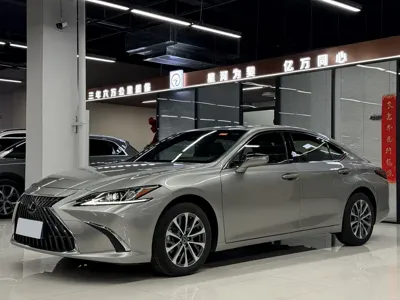 Lexus ES 2024, 24000 км, за 191800 CNY - фото 1