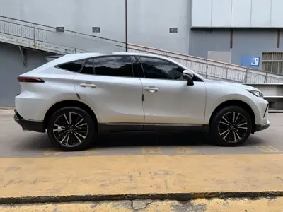 Toyota Venza 2022, 32200 км, за 120200 CNY - фото 10