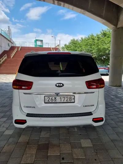 Kia Canival 2019, 60963 км, за 20990000 KRW - фото 4