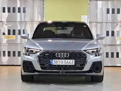 Audi A8 2023, 4100 км, за 109900000 KRW