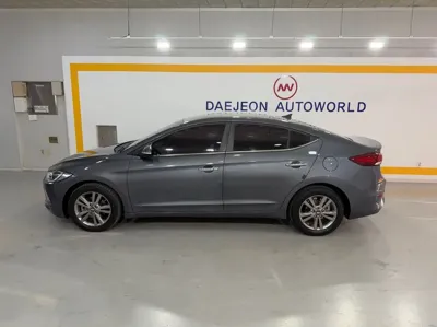Hyundai Avante 2016, 118061 км, за 9800000 KRW