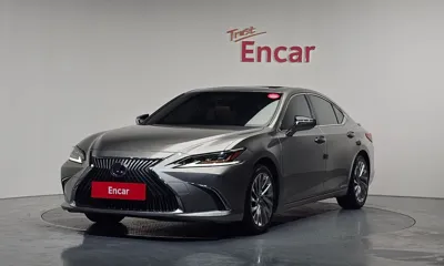 Lexus ES · 2021 год