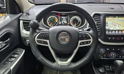 Jeep Cherokee 2018, 152365 км, за 7500000 KRW - фото 13