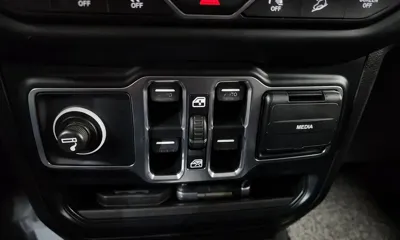 Jeep Wrangler 2019, 97392 км, за 32900000 KRW - фото 32