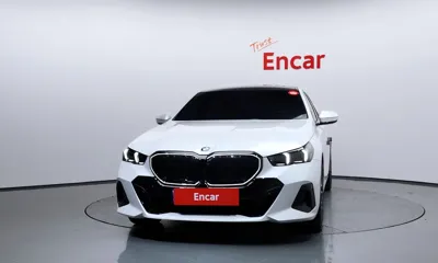 BMW 5-Series 2026, 7069 км, за 115000000 KRW - фото 3