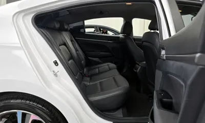 Hyundai Avante 2018, 91910 км, за 9900000 KRW - фото 11