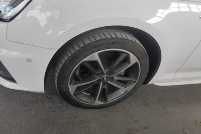 Audi A4L 2019, 106900 км, за 103989.91 CNY - фото 10