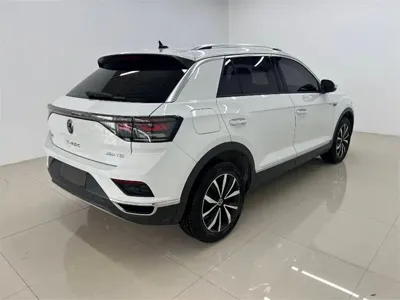 Volkswagen T-Roc 2023, 10000 км, за 136800 CNY
