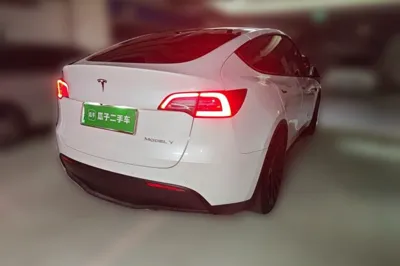 Tesla Model Y 2023, 63700 км, за 194380.08 CNY