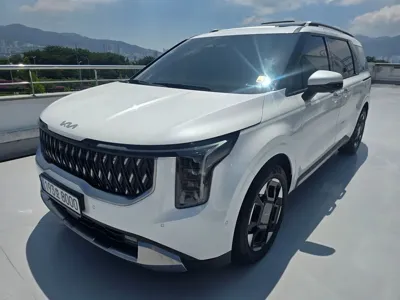 Kia Canival · 2024 год