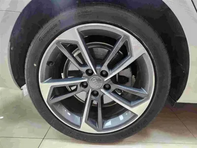 Audi A4L 2021, 61000 км, за 143500 CNY - фото 18