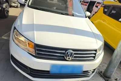 Volkswagen Santana 2018, 45000 км, за 48693.85 CNY