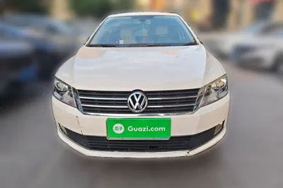 Volkswagen Lavida 2013, 96700 км, за 43534.2 CNY