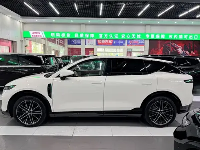 Voyah Zhiyin 2025, 12800 км, за 159800 CNY