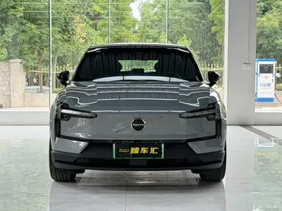 Volvo EX30 2026, 100 км, за 132000 CNY