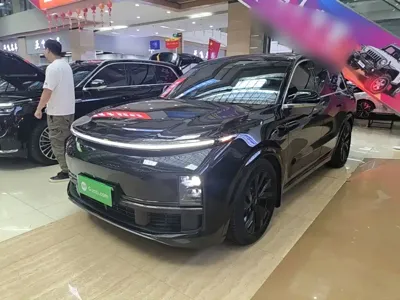 Li Auto Li L8 · 2023 год