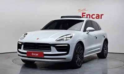 Porsche Macan · 2022 год