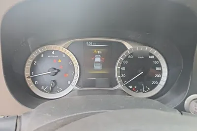 Nissan Navara 2019, 72800 км, за 67677.86 CNY - фото 10