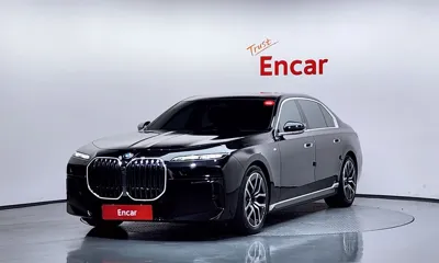 BMW 7-Series · 2023 год