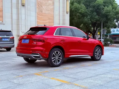 Audi Q3 2021, 82000 км, за 81000 CNY